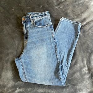 American Eagle mom jeans